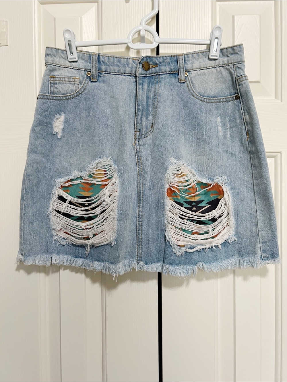 Fashion Express Denim Skirt Medium Aztec Distressed Festival Boho Frayed Hem NWT